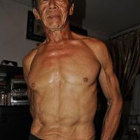 Relaxed arms behind back